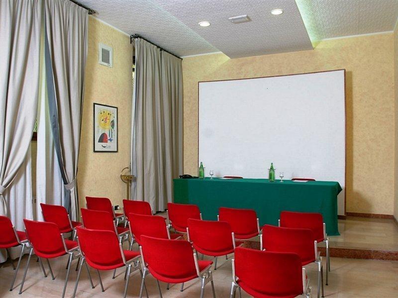 Hotel Villa Rosa Rome Facilities photo